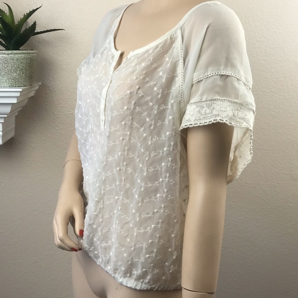 American Eagle Outfitters Ivory Eyelet Top - Picture 8 of 8